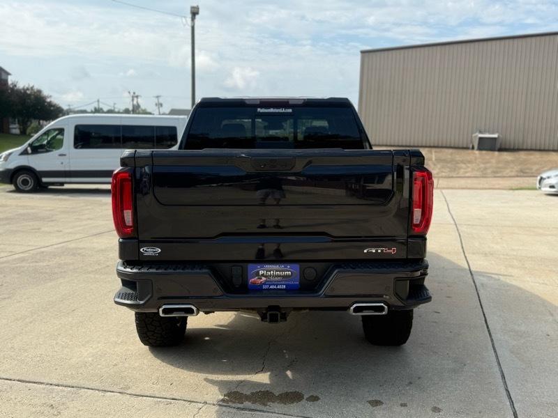 GMC Sierra 1500 AT4 Crew Cab 4WD 2023
