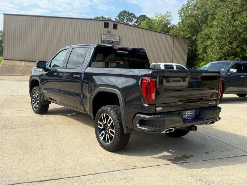 GMC Sierra 1500 AT4 Crew Cab 4WD 2023