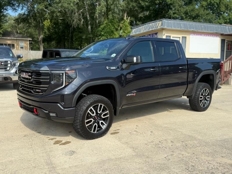 GMC Sierra 1500 AT4 Crew Cab 4WD 2023
