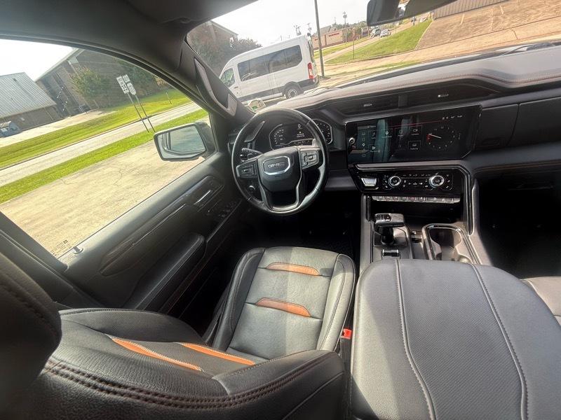 GMC Sierra 1500 AT4 Crew Cab 4WD 2023