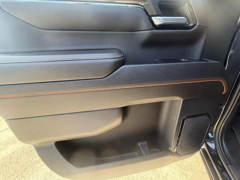 GMC Sierra 1500 AT4 Crew Cab 4WD 2023