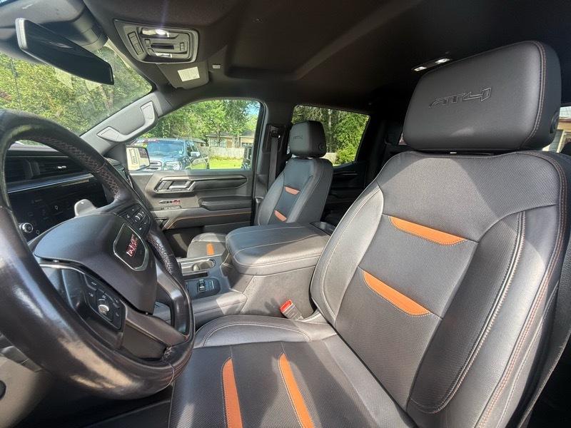 GMC Sierra 1500 AT4 Crew Cab 4WD 2023