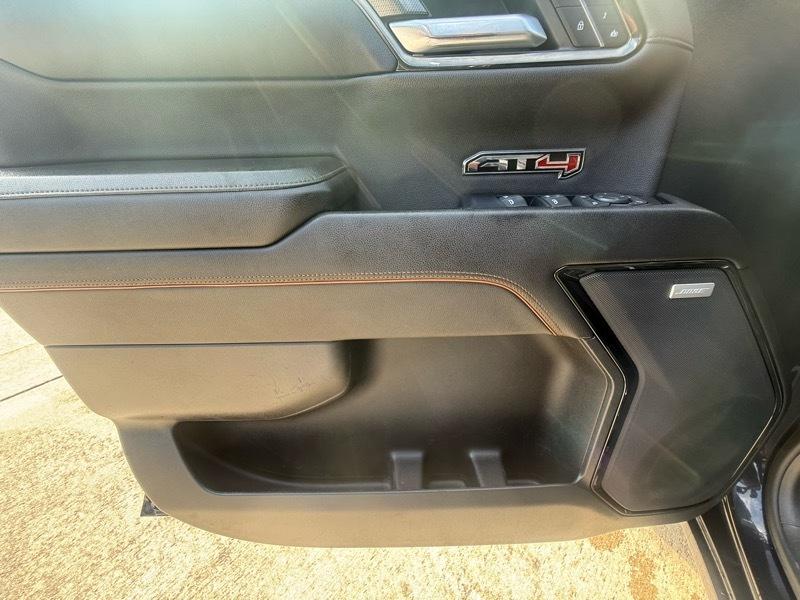 GMC Sierra 1500 AT4 Crew Cab 4WD 2023