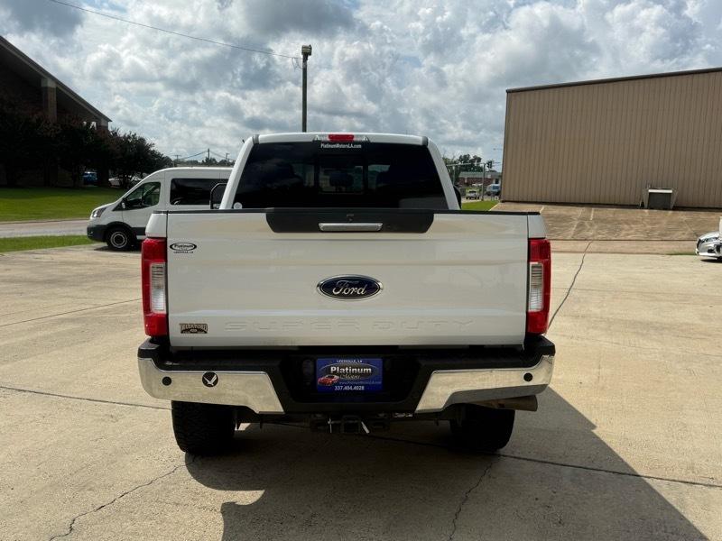 Ford F-250 SD Lariat Crew Cab 4WD 2017
