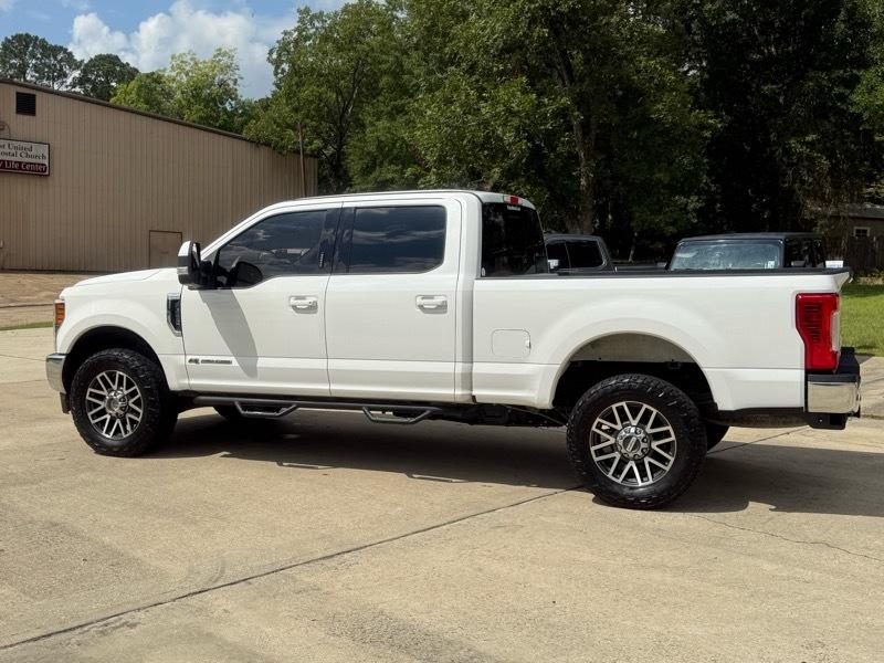 Ford F-250 SD Lariat Crew Cab 4WD 2017