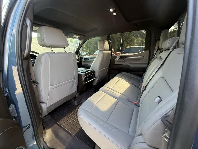 GMC Sierra 1500 4WD Crew Cab 143.5" SLT 2024
