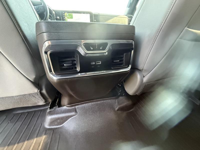 GMC Sierra 1500 4WD Crew Cab 143.5" SLT 2024