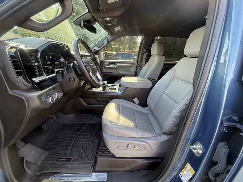 GMC Sierra 1500 4WD Crew Cab 143.5" SLT 2024