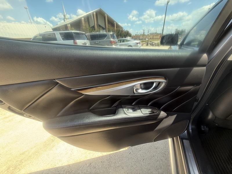 Infiniti Q70 L 3.7 2019