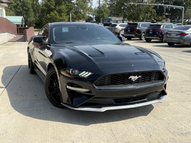 Ford Mustang EcoBoost Coupe 2022