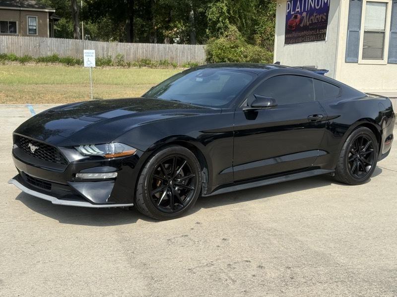 Ford Mustang EcoBoost Coupe 2022