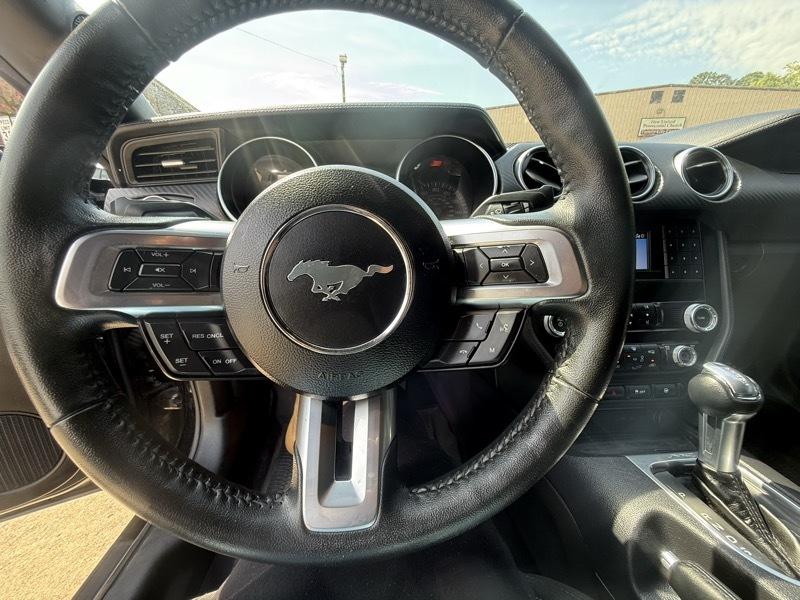 Ford Mustang EcoBoost Coupe 2022