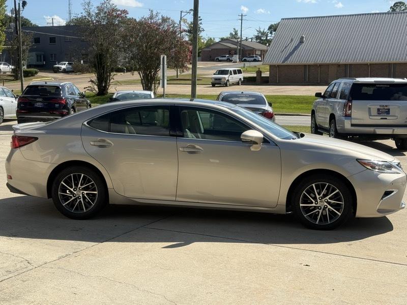 Lexus ES 350 Sedan 2017