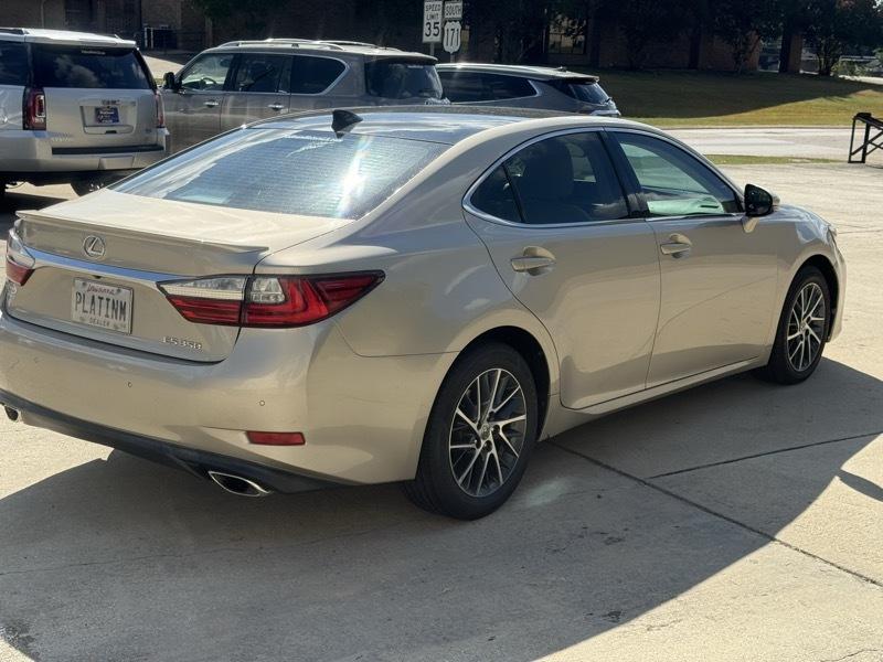 Lexus ES 350 Sedan 2017