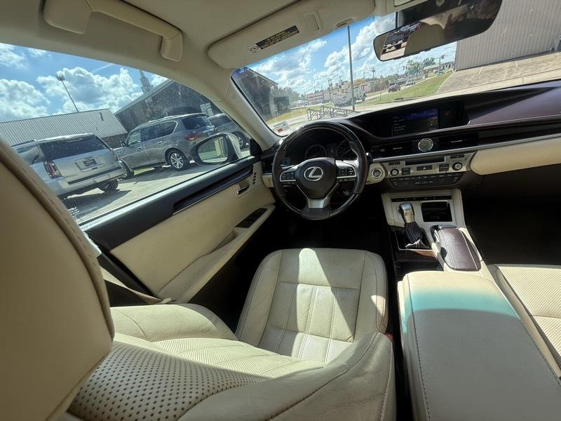 Lexus ES 350 Sedan 2017
