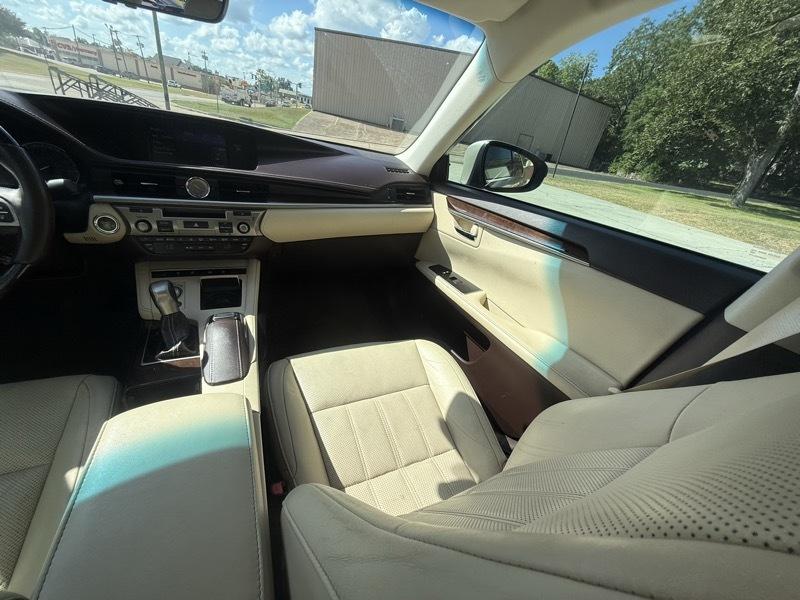 Lexus ES 350 Sedan 2017