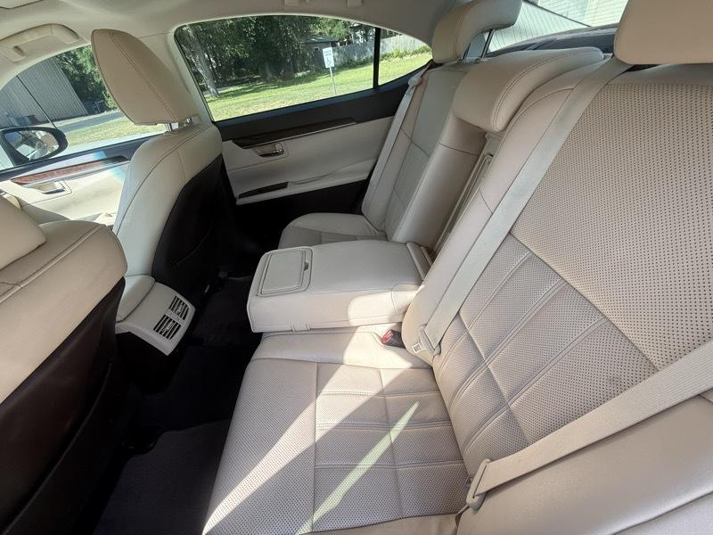 Lexus ES 350 Sedan 2017