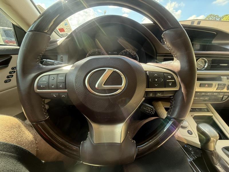 Lexus ES 350 Sedan 2017
