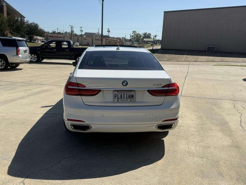 BMW 7-Series 740i 2018