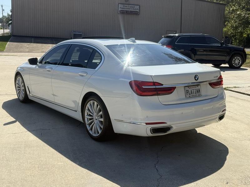 BMW 7-Series 740i 2018
