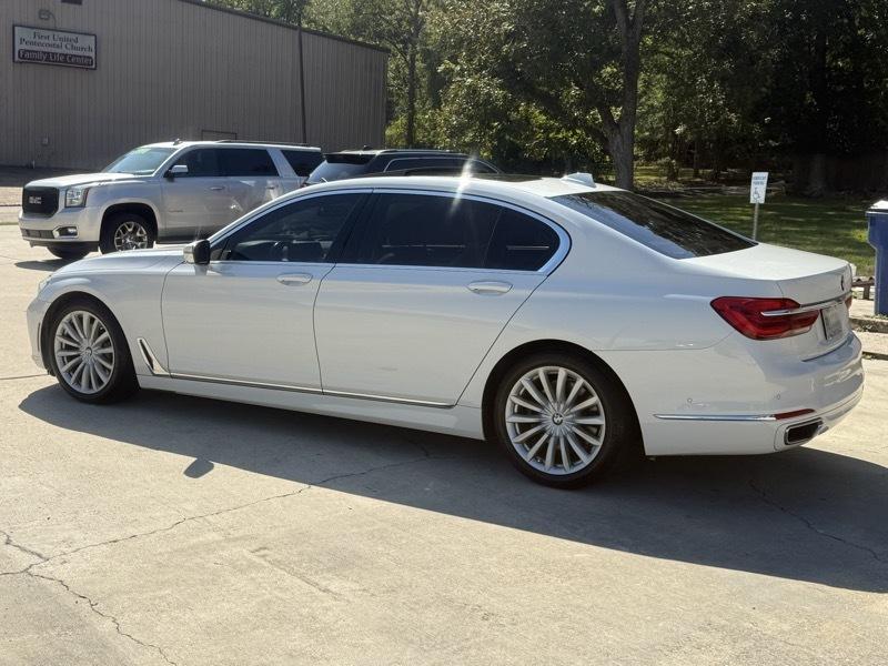 BMW 7-Series 740i 2018