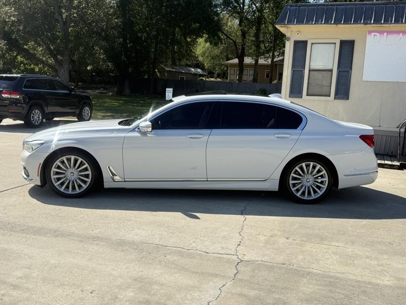 BMW 7-Series 740i 2018