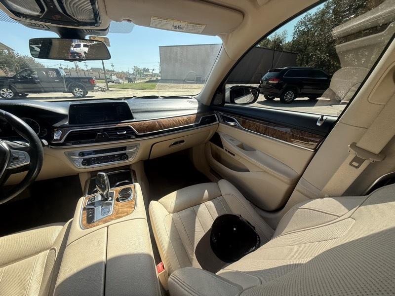 BMW 7-Series 740i 2018