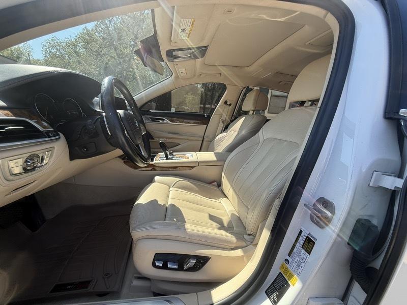 BMW 7-Series 740i 2018