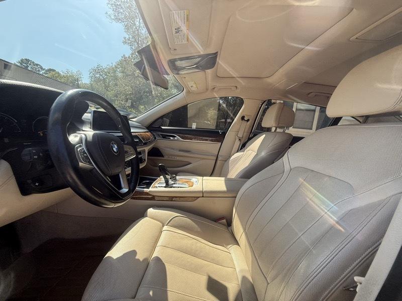 BMW 7-Series 740i 2018