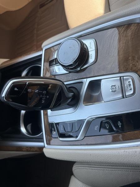 BMW 7-Series 740i 2018