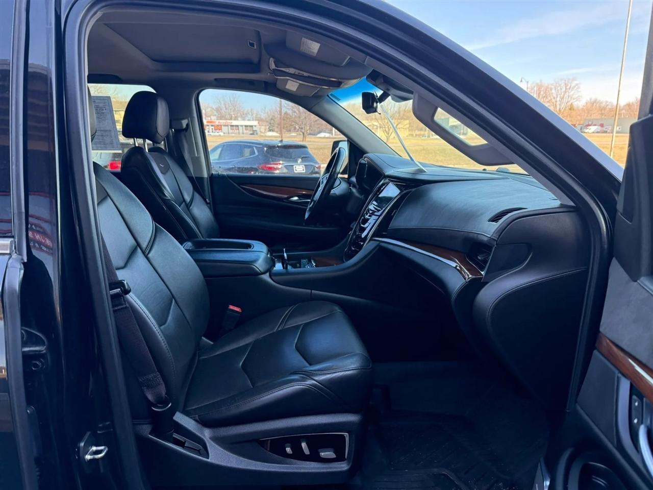 Cadillac Escalade  2017