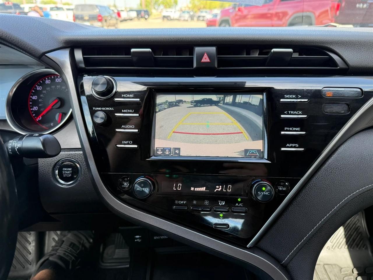 Toyota Camry  2018