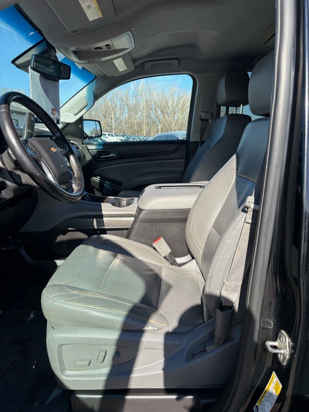 Chevrolet Suburban  2015