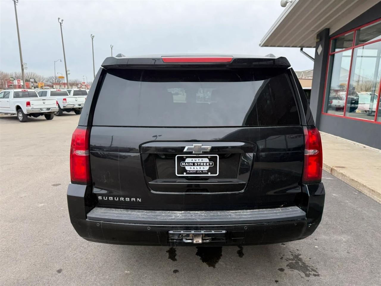 Chevrolet Suburban  2015