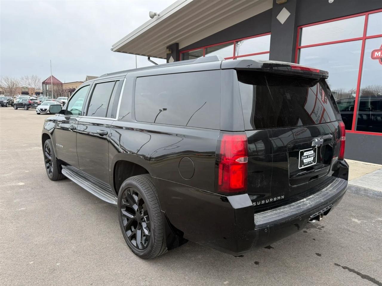 Chevrolet Suburban  2015
