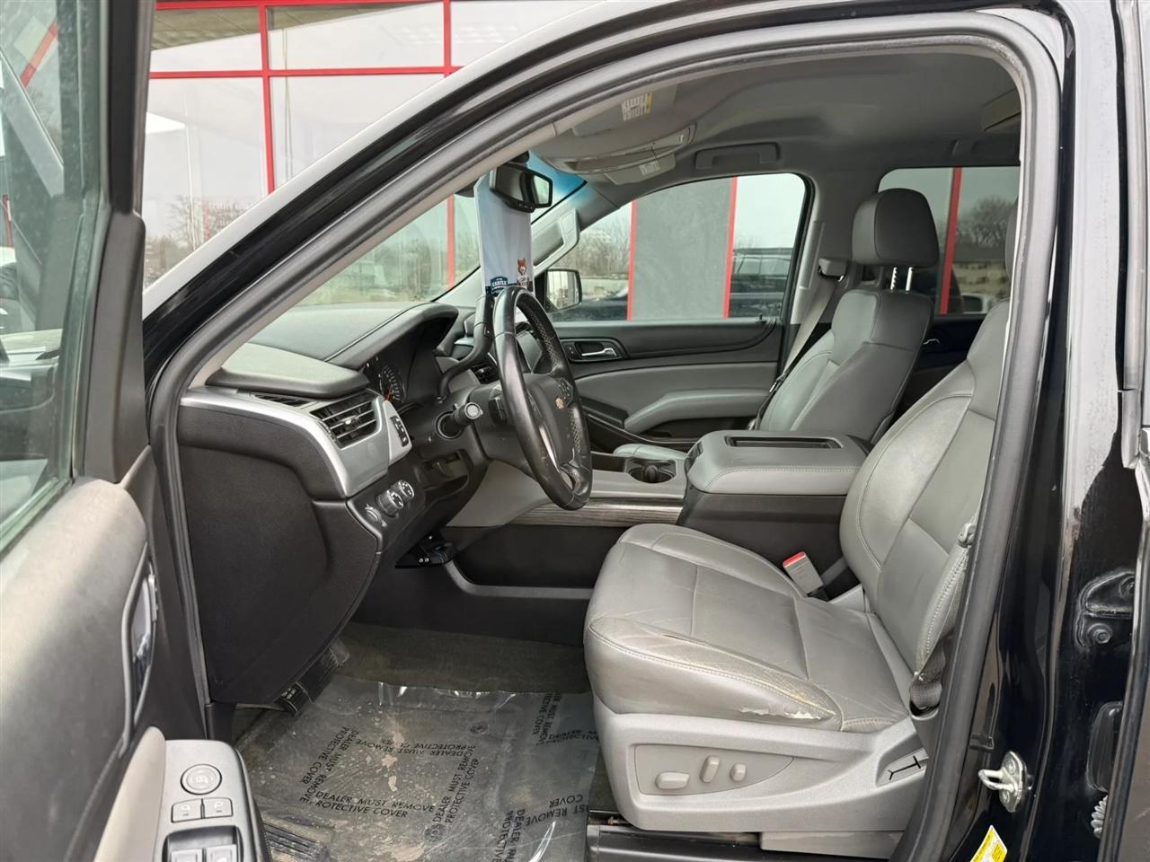 Chevrolet Suburban  2015