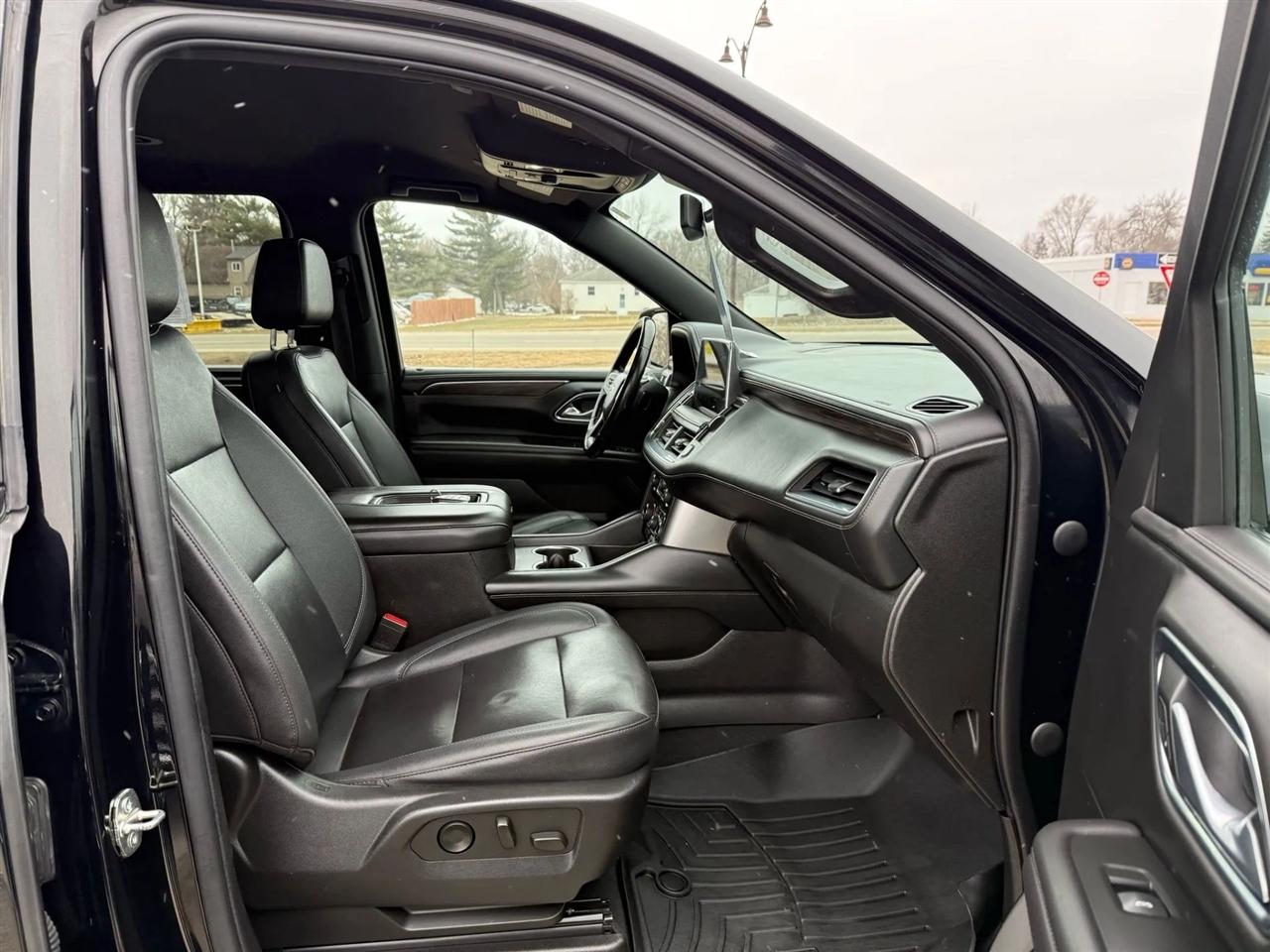 Chevrolet Suburban  2022