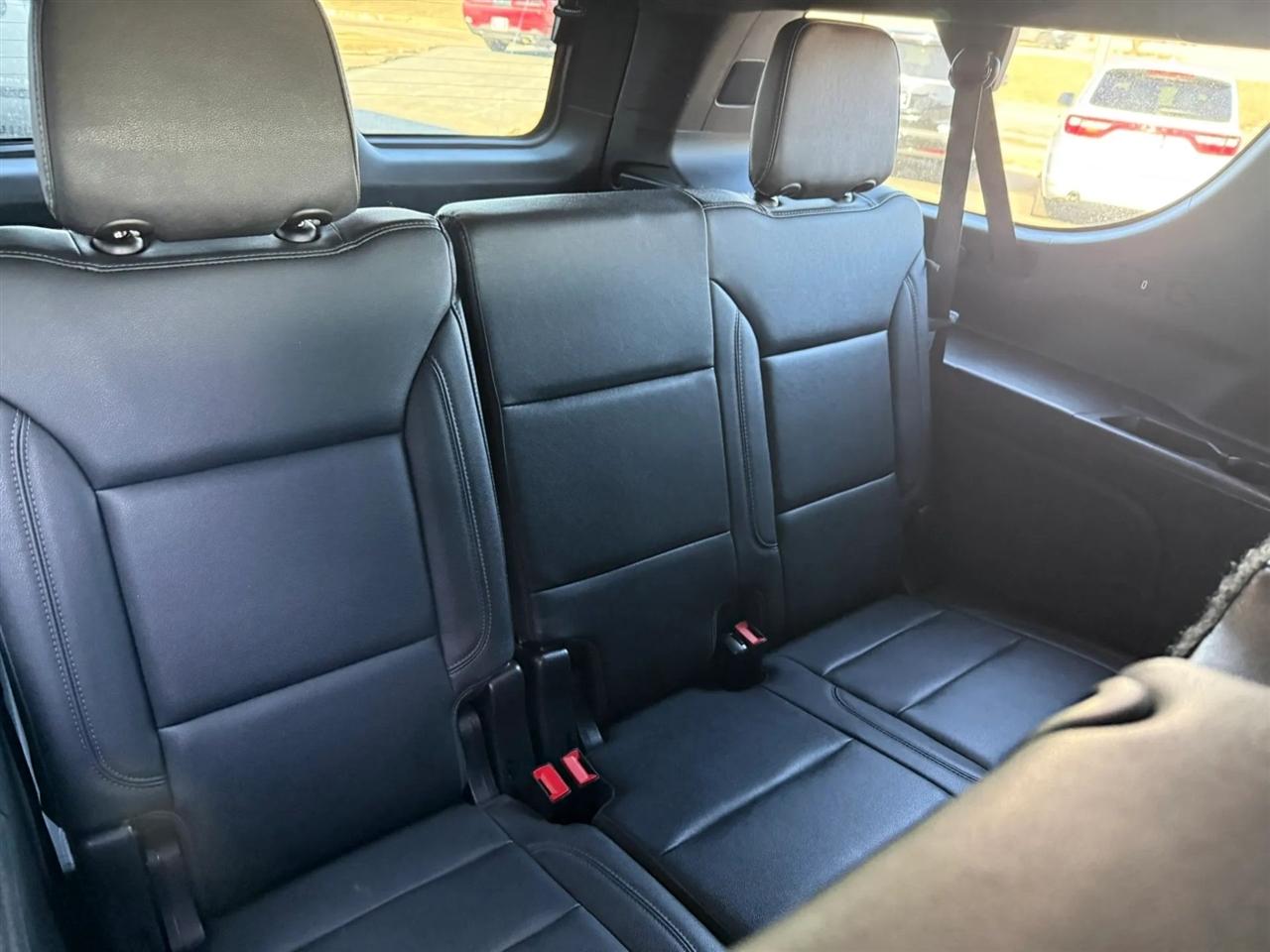 Chevrolet Suburban  2022