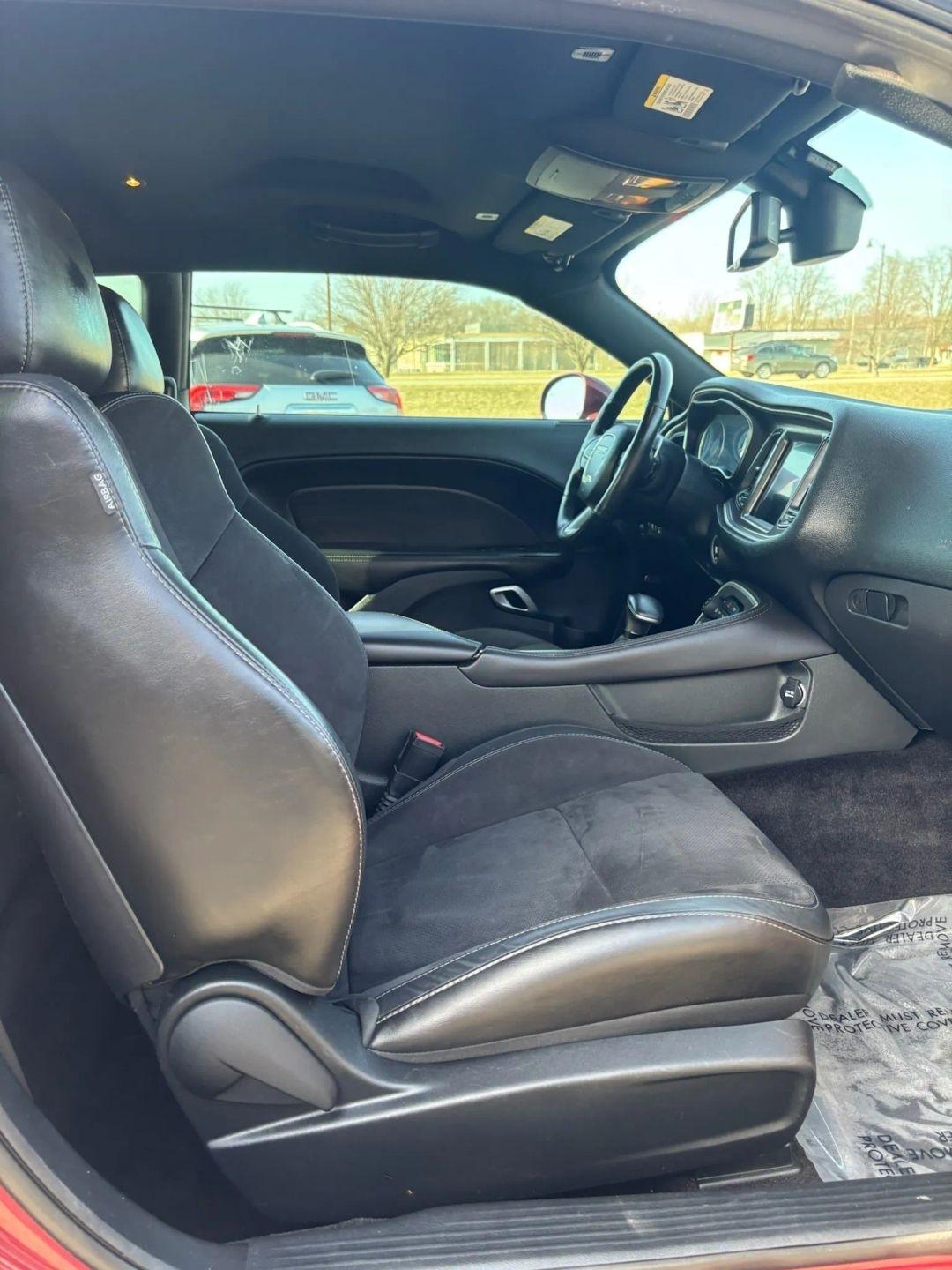 Dodge Challenger  2019