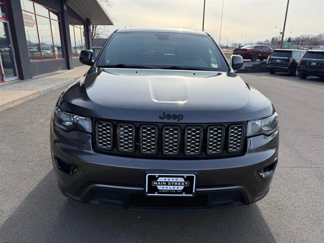 Jeep Grand Cherokee  2017