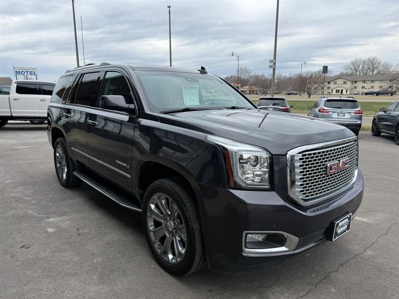 GMC Yukon Denali  2016