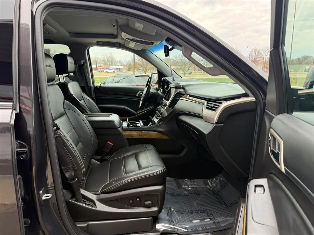 GMC Yukon Denali  2016