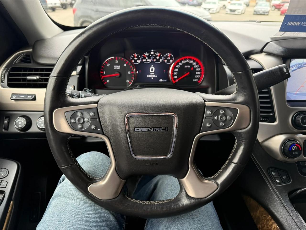 GMC Yukon Denali  2016