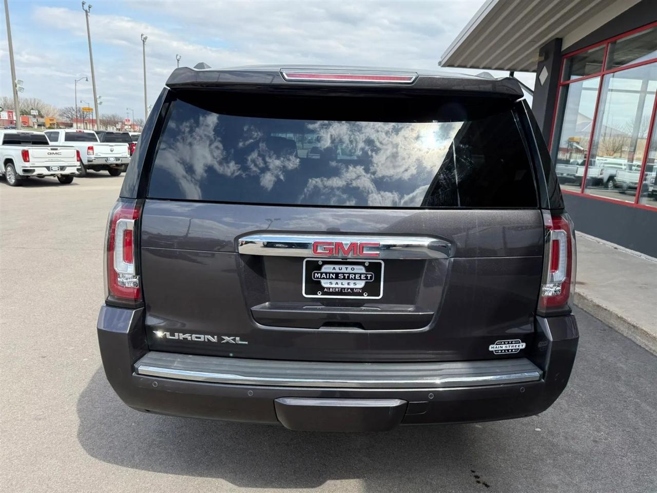 GMC Yukon XL  2016
