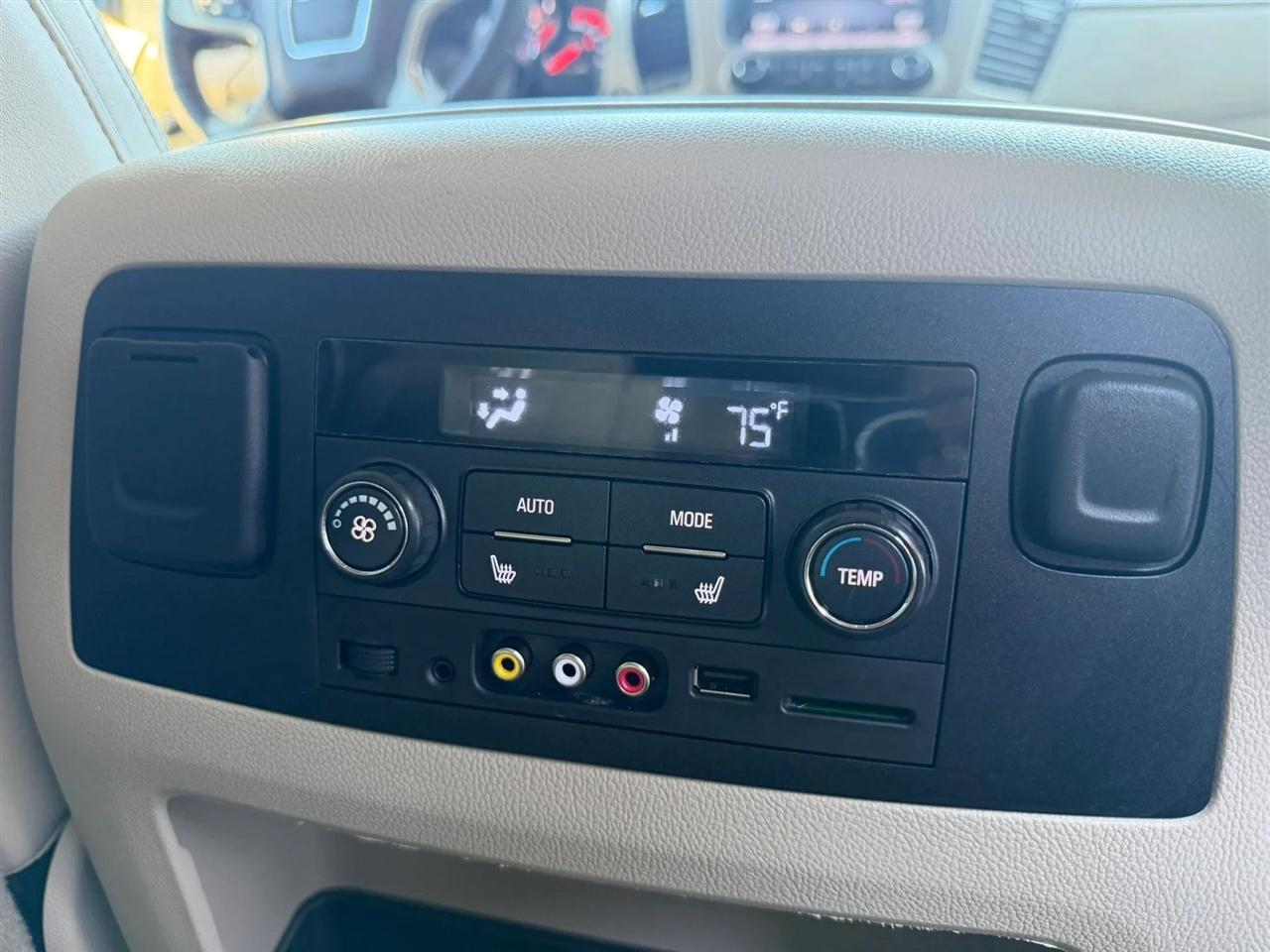 GMC Yukon Denali  2015