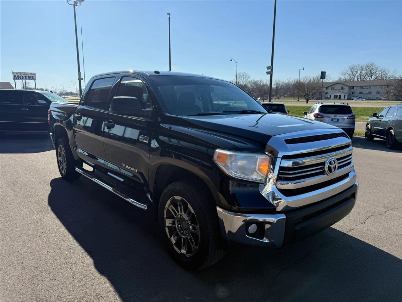 Toyota Tundra  2016