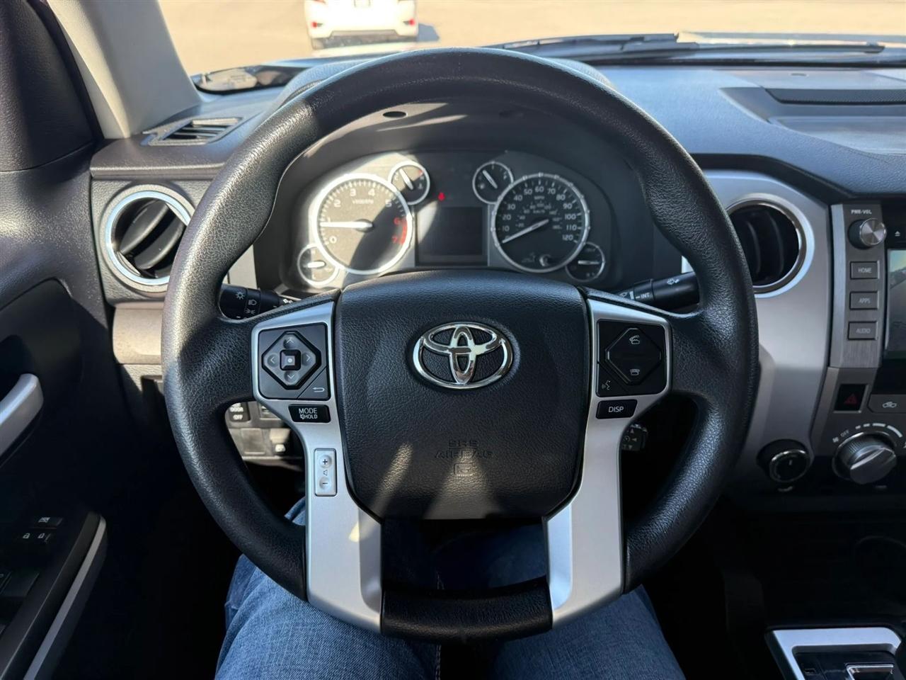 Toyota Tundra  2016