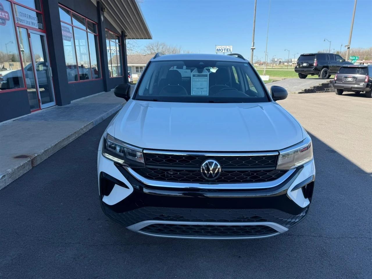 Volkswagen Taos  2023