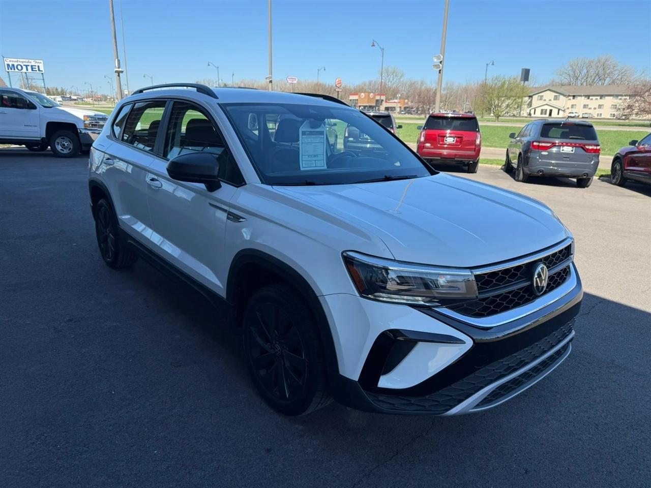 Volkswagen Taos  2023