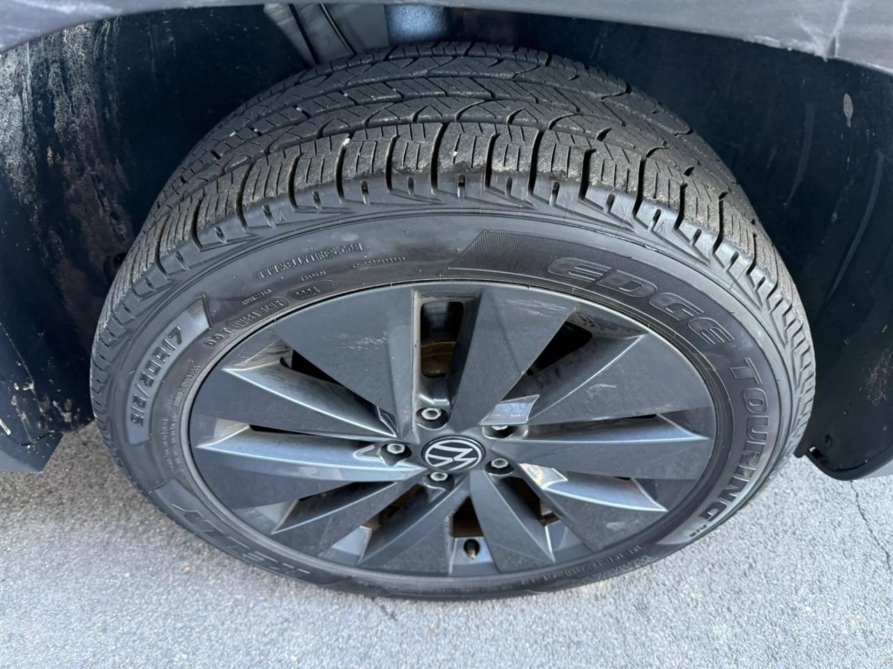 Volkswagen Taos  2023